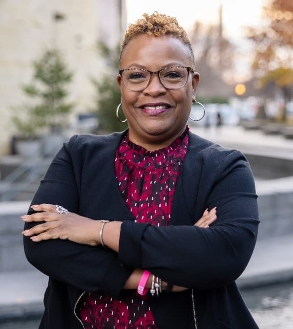 Shari Davis